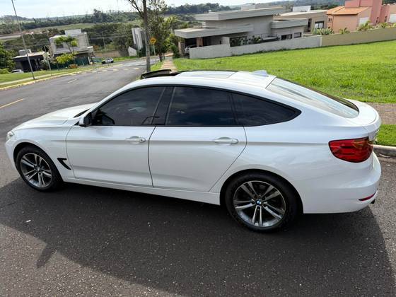 BMW 320i 2.0 GT SPORT 16V TURBO GASOLINA 4P AUTOMÁTICO BMW 320i 2.0 GT SPORT 16V TURBO GASOLINA 4P AUTOMÁTICO